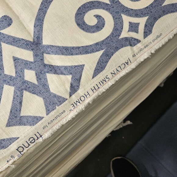 Jaclyn Smith Home Trend Upholstery Fabric 58" Wide By The Yard Scroll Lattice - Picture 7 of 8